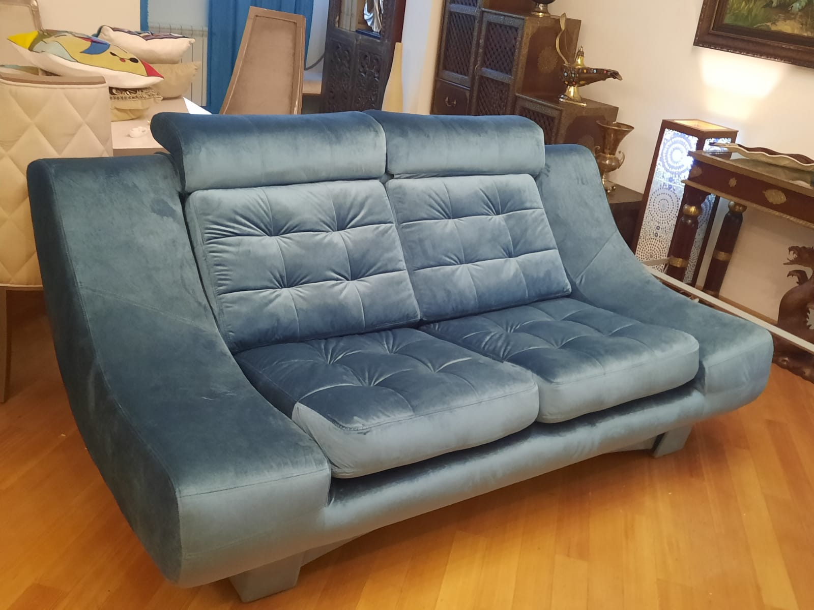 Обивка дивана на дому. Малино